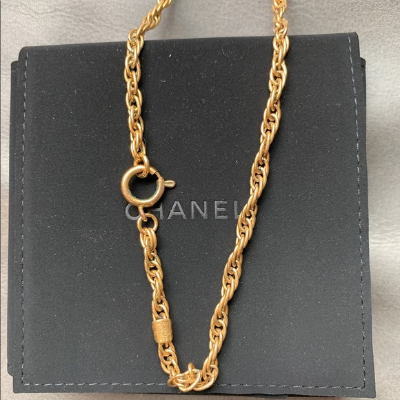 Auth CHANEL Necklace gold vintage - Picture 5 of 10